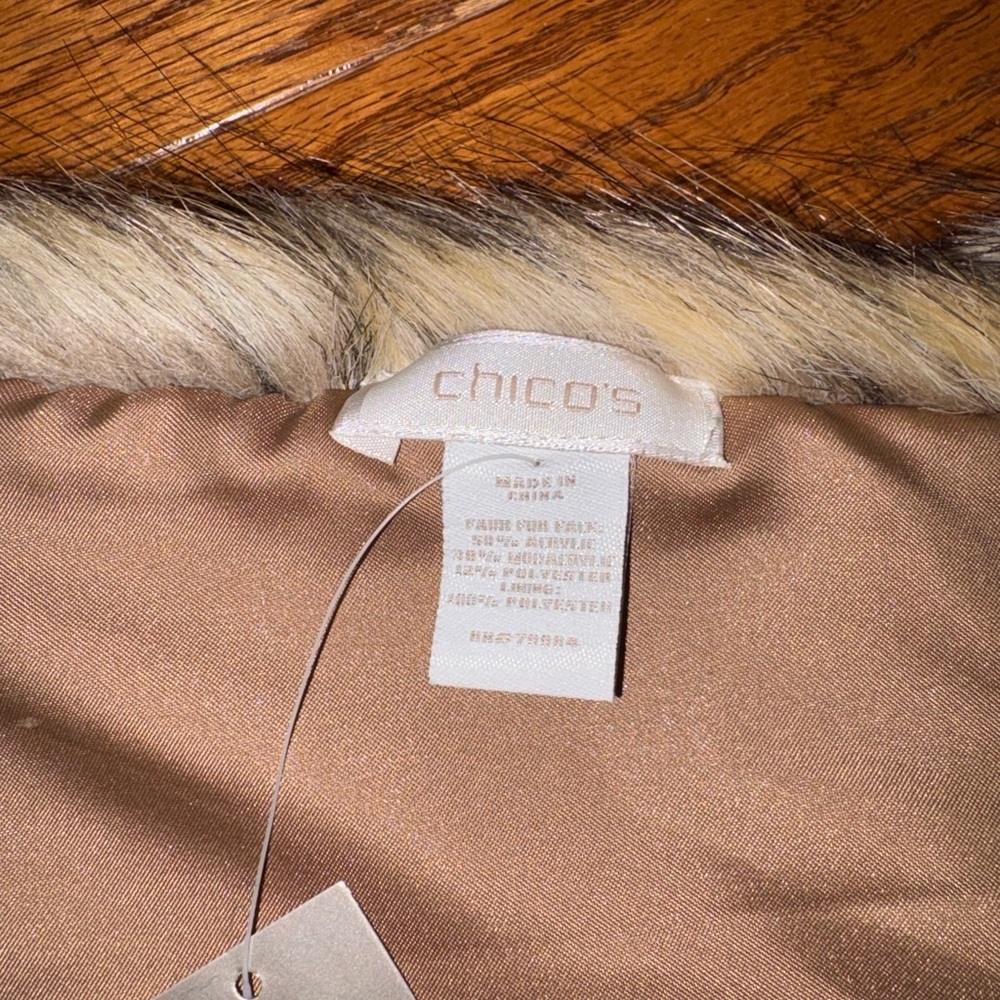 Chico’s Faux Fur Ascot Scarf Oblong Neutral NWT - Picture 5 of 7